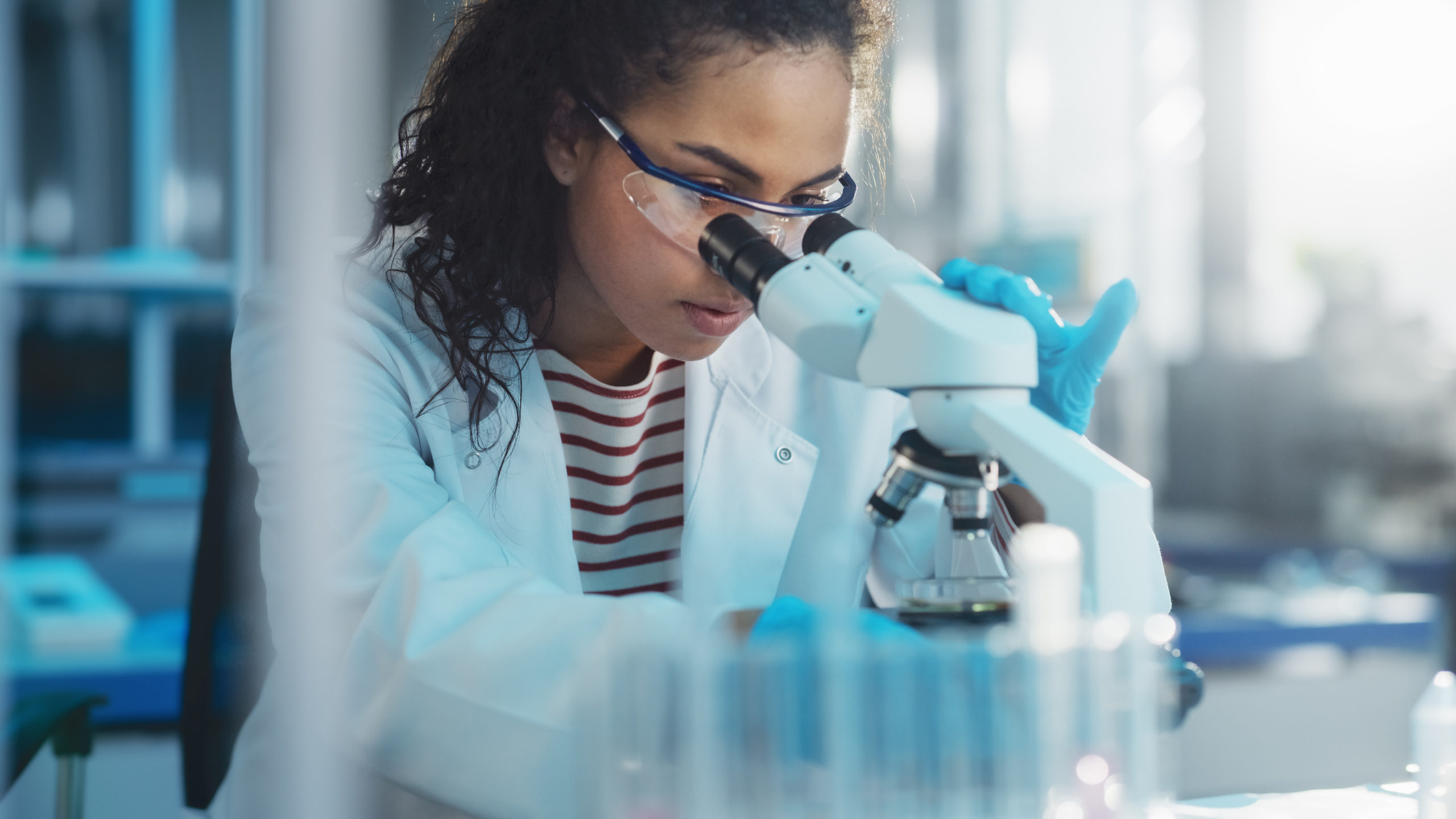 Accelerating workforce readiness for digitalisation and automation in UK cell & gene therapy manufacturing