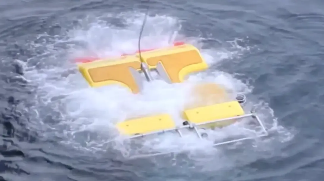 ROV deployment and recovery 2015