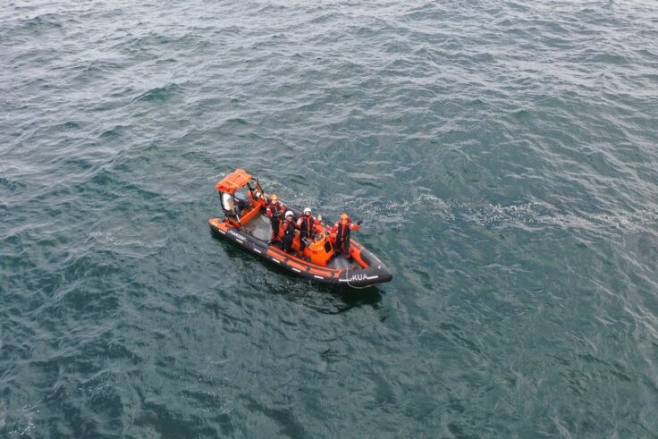 Sarah Manthorpe, Liz Mackley, Emilio Zelada Reyes and Williams Rojas on the RIB.