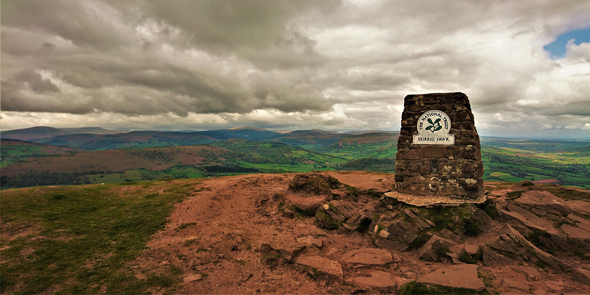 Skirrid Fawr trig beacons way