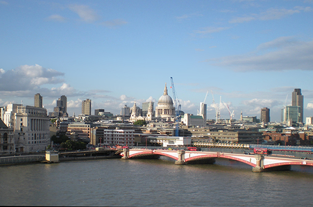 London Thames Blackfriars Bridge tunnel MMO