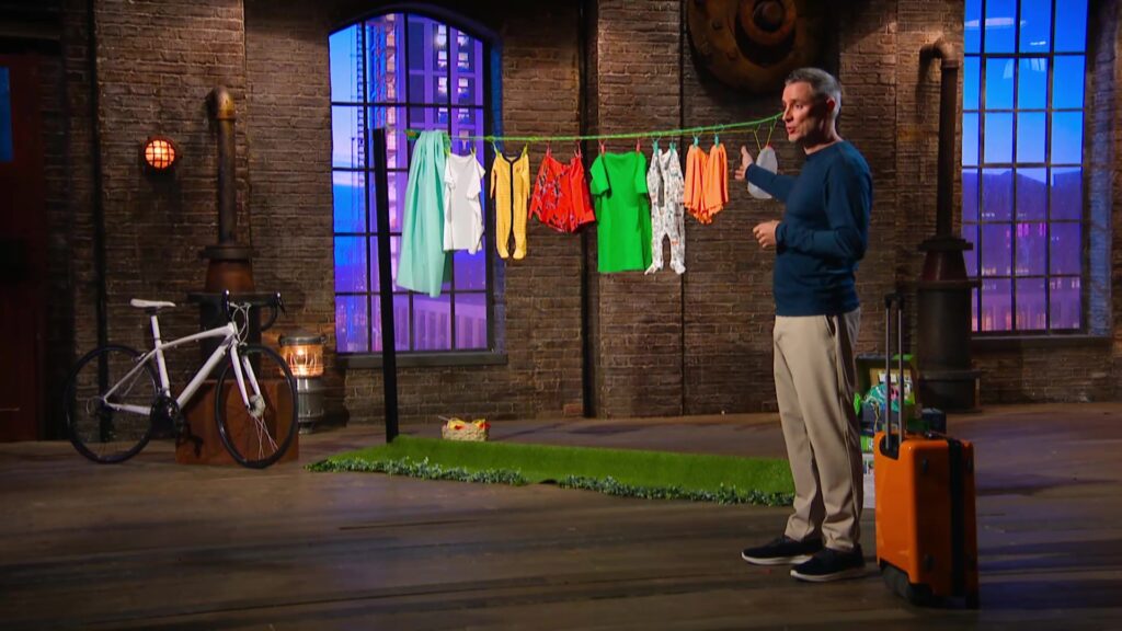 Peggy Rain - inventor Colin O’Brien demonstrates his innovation for the Dragons.