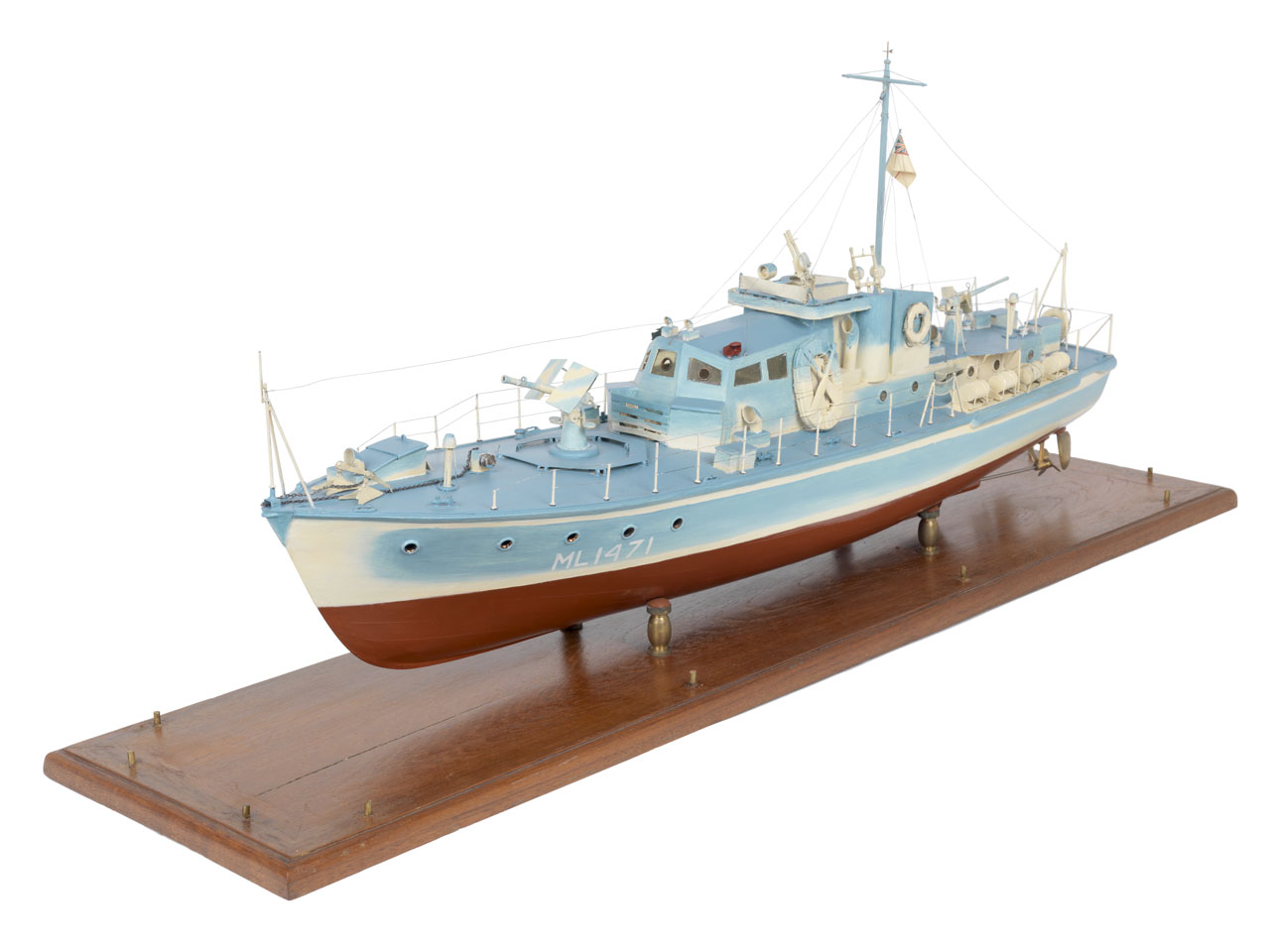 An image showing 'ML1471 - port three quarter view'