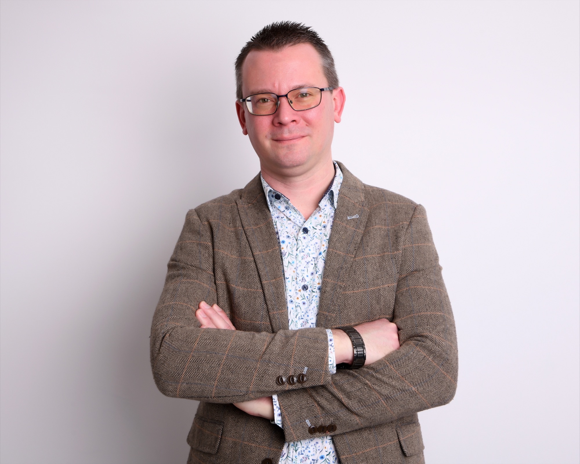Portrait of Chris Reed.