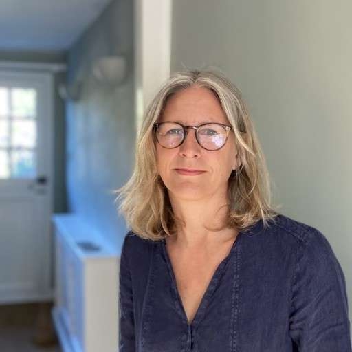 Andrea Leary