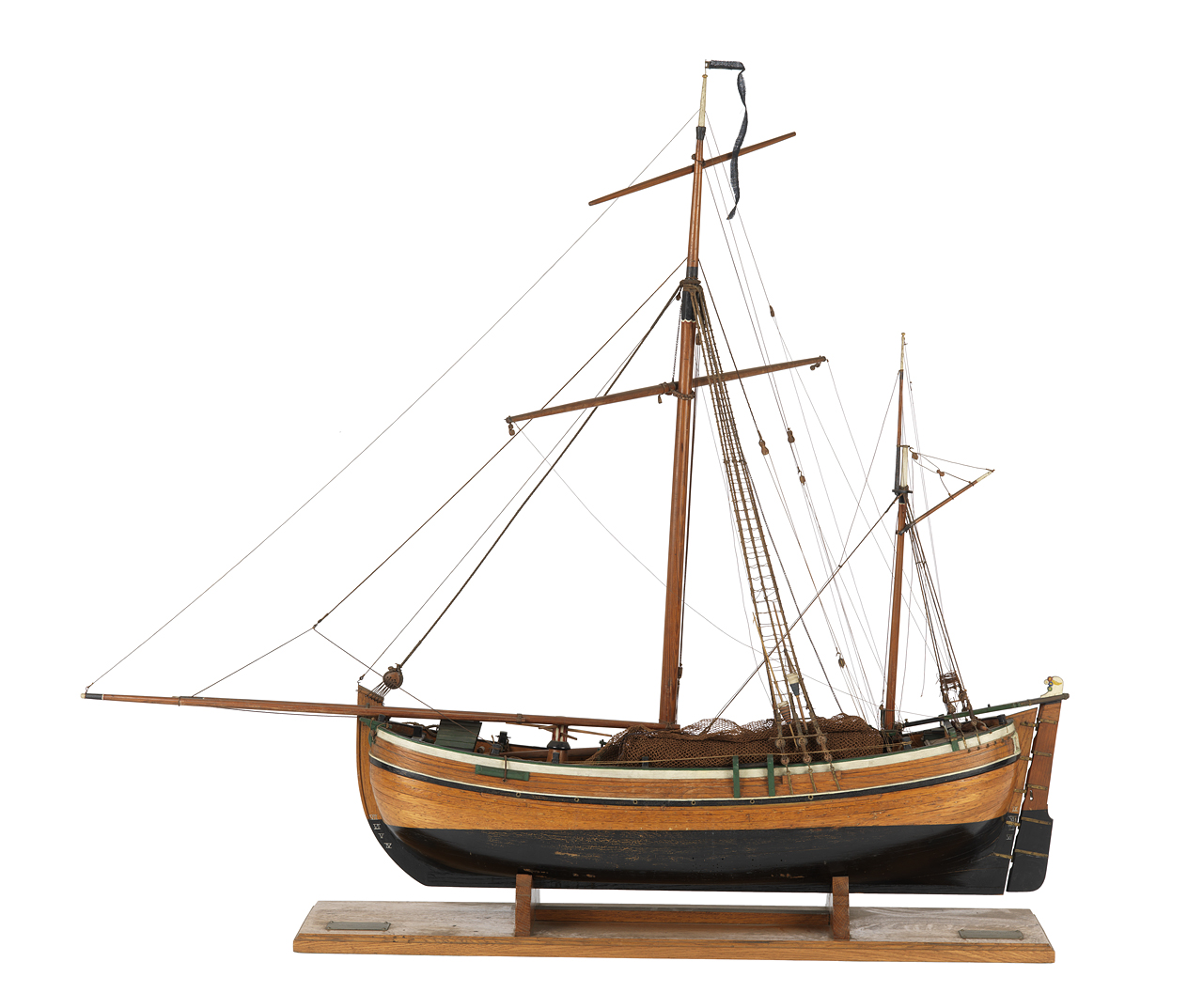 An image showing 'Dutch dogre - port broadside'