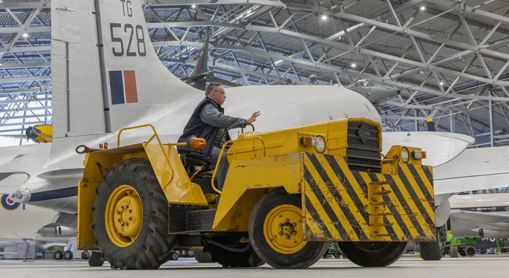 Airspace workers and Handley Page Hastings