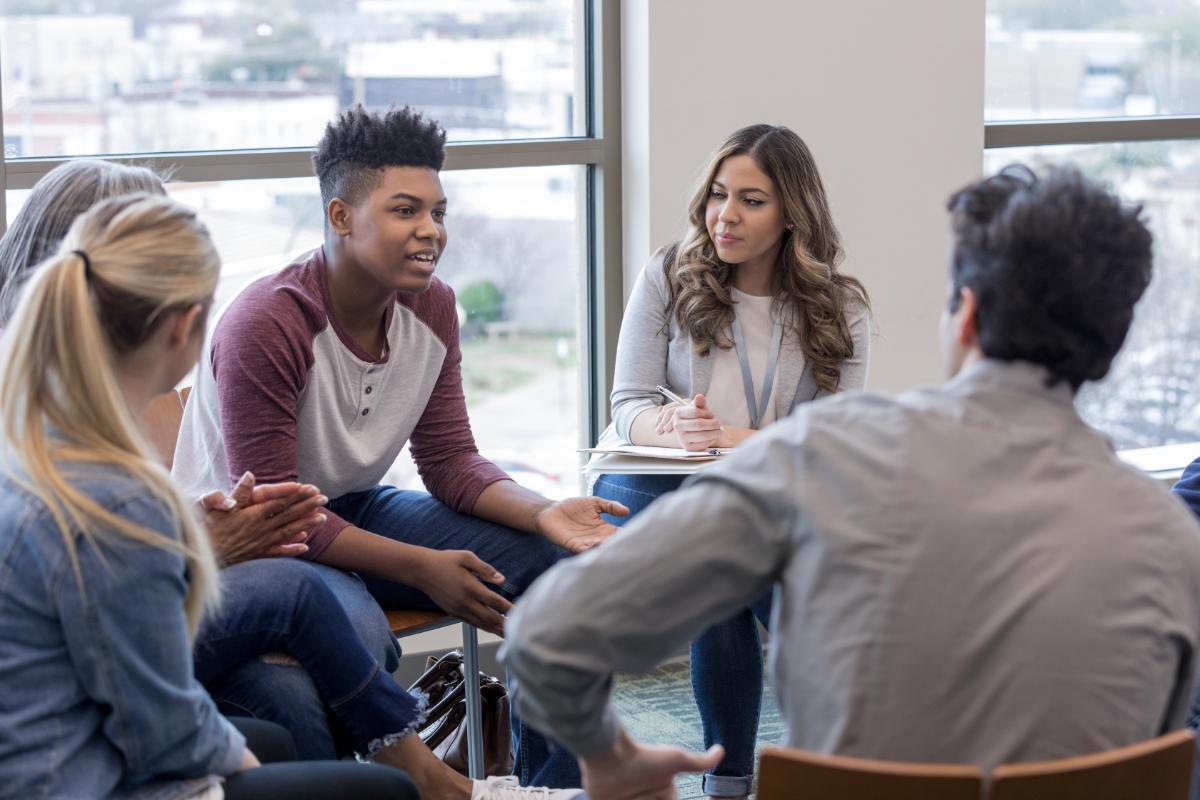 Young people in group therapy and counselling 