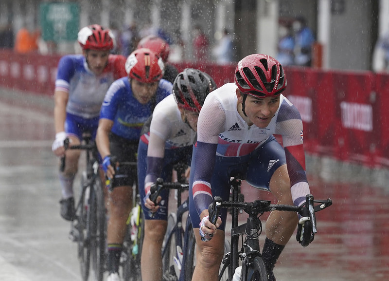Sarah Storey leading the pack in the time trial at the Tokyo Paralympic Games