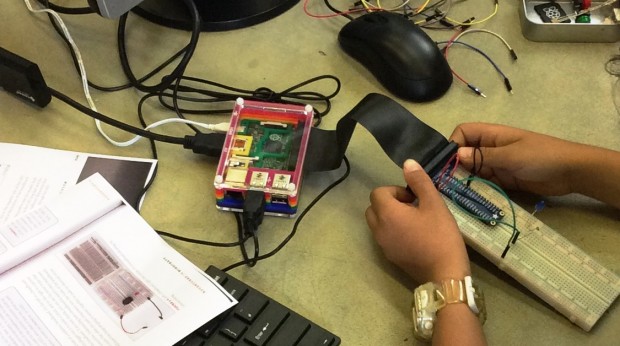 Working with a Raspberry Pi computer. Photo credit: Leeds libraries