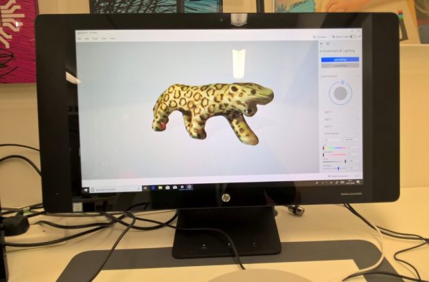 Photo of a scanned 3D leopard in the HP Sprout.