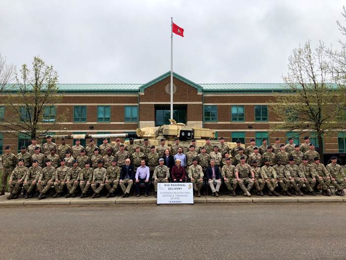 Lucy with the DIO BATUS team. [Crown Copyright/MOD2018]