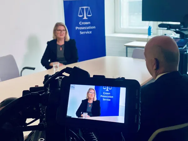 Lisa R