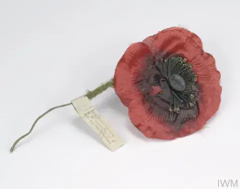 An interwar Earl Haig Fund 'Remembrance Day' poppy.