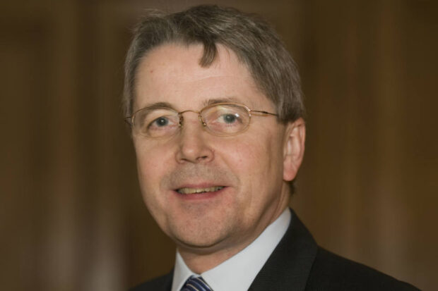 Picture of Sir Jeremy Heywood, Cabinet Secretary, facing the camera