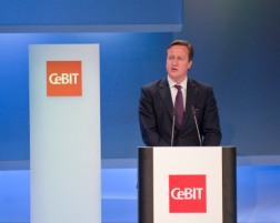 The Prime Minister delivers a clear message at the CeBIT opening ceremony
