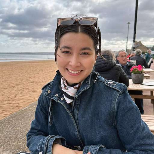 Chloe Lee.