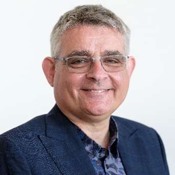 Portrait photo of Saul Nassé.