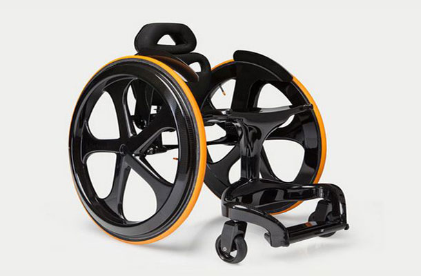 Image of Carbon Black with the optional clothes guards folded up.