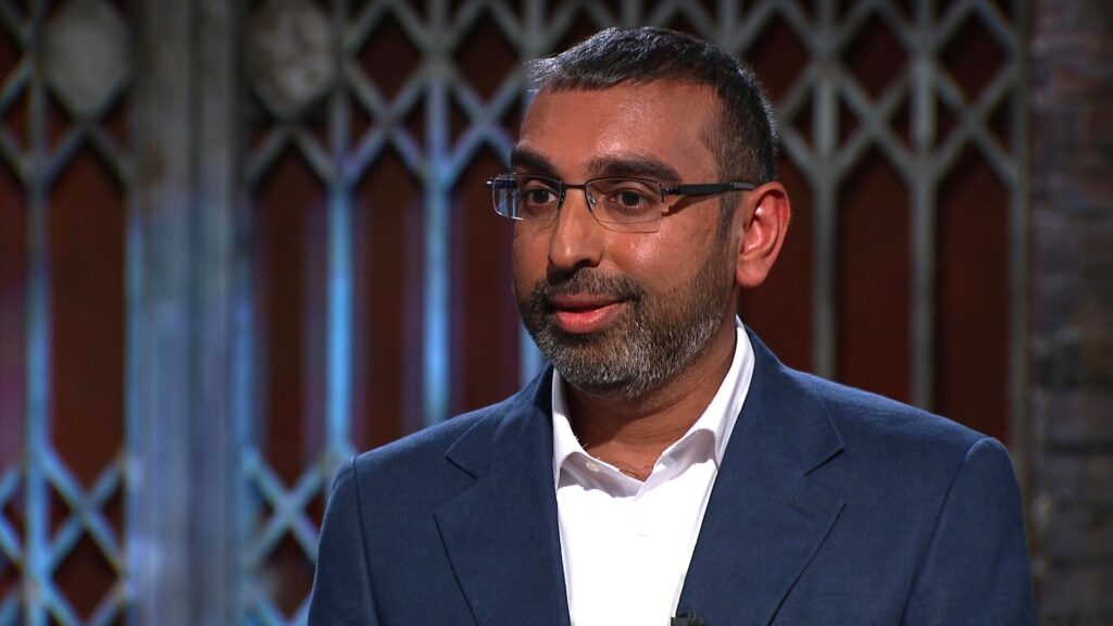Jinesh entered the Den to pitch Sprive - a free app that collects cashback from everyday purchases and automatically channels it into mortgage payments.