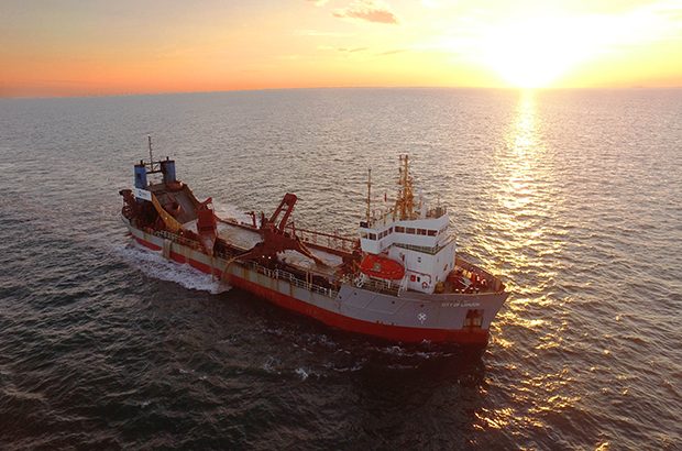 aggregate dredger