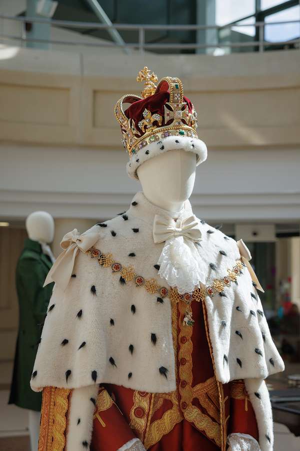 A display in The National Archives entrance. There is a mannequin dressed as King George III wearing 18th-century royal clothing.