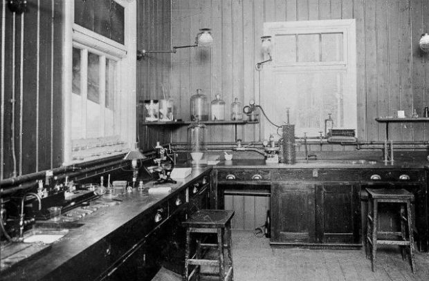 Photo of anthrax laboratory at Alperton Lodge in the 1910s