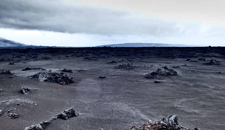 Basaltic landscape in Iceland © Robin Armstrong