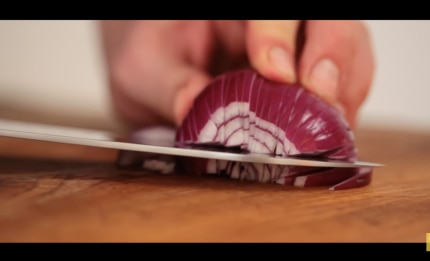How to chop an onion