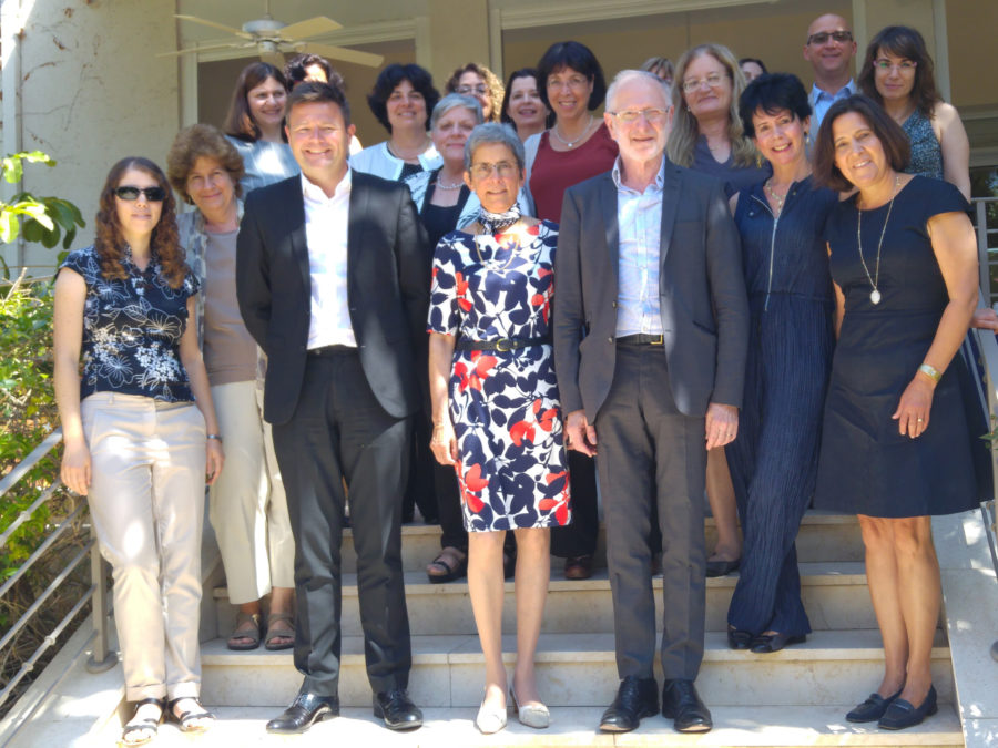 Prof. Parveen Kumar with Deputy Ambassador Tony Kay and leading Israeli health professionals