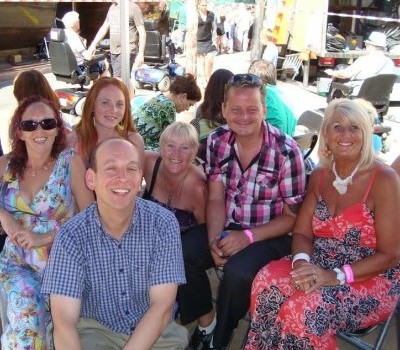Daniel Pruce joins ‘Benidorm’ extras for a day