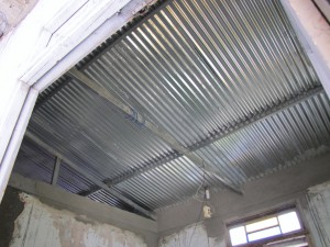 Roof repair in Santiago
