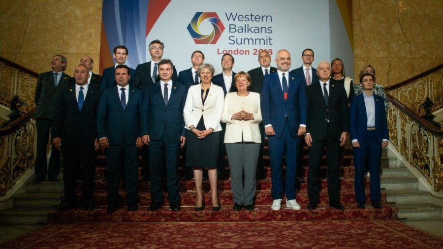 Sastanak lidera na Samitu o Zapadnom Balkanu u Londonu grupna fotografija