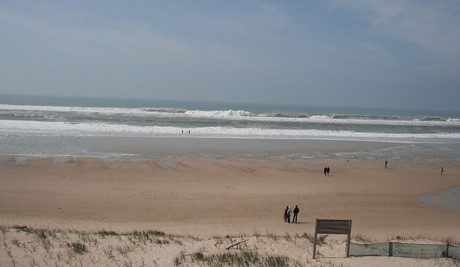 Lacanau Beach - South West France - Credits: Azotte - CC BY-SA-3.0 http://creativecommons.org/licenses/by-sa/3.0/