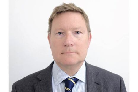 Mr Darren Welch