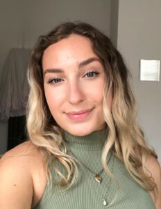 Photo of Phoebe Alderman smiling